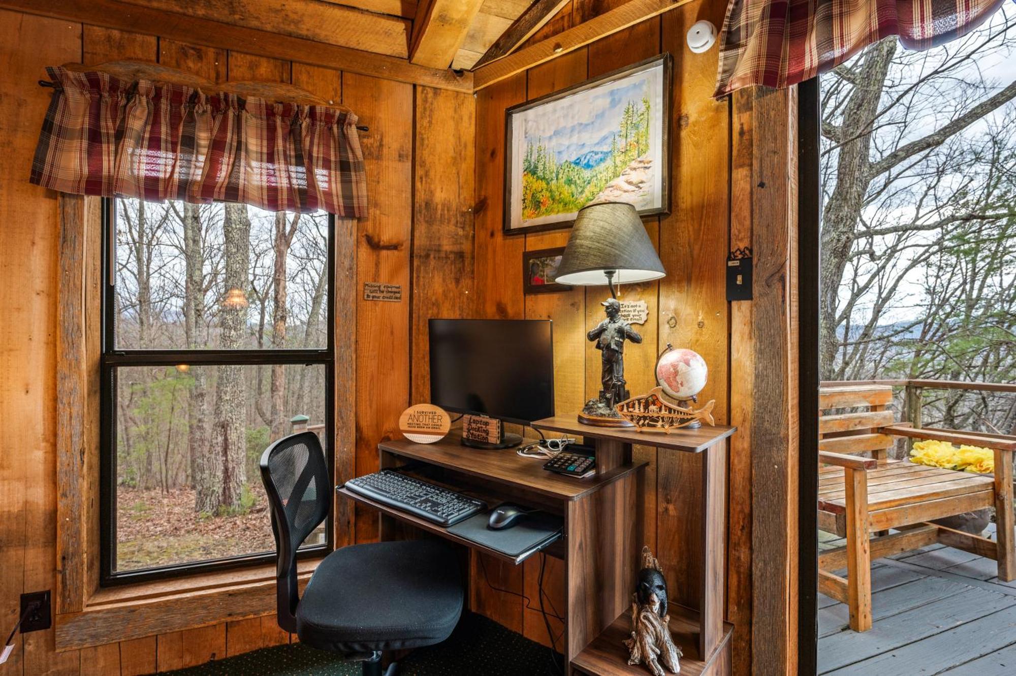 10 Miles Away From The Heart Of It All! Pigeon Forge Exteriér fotografie